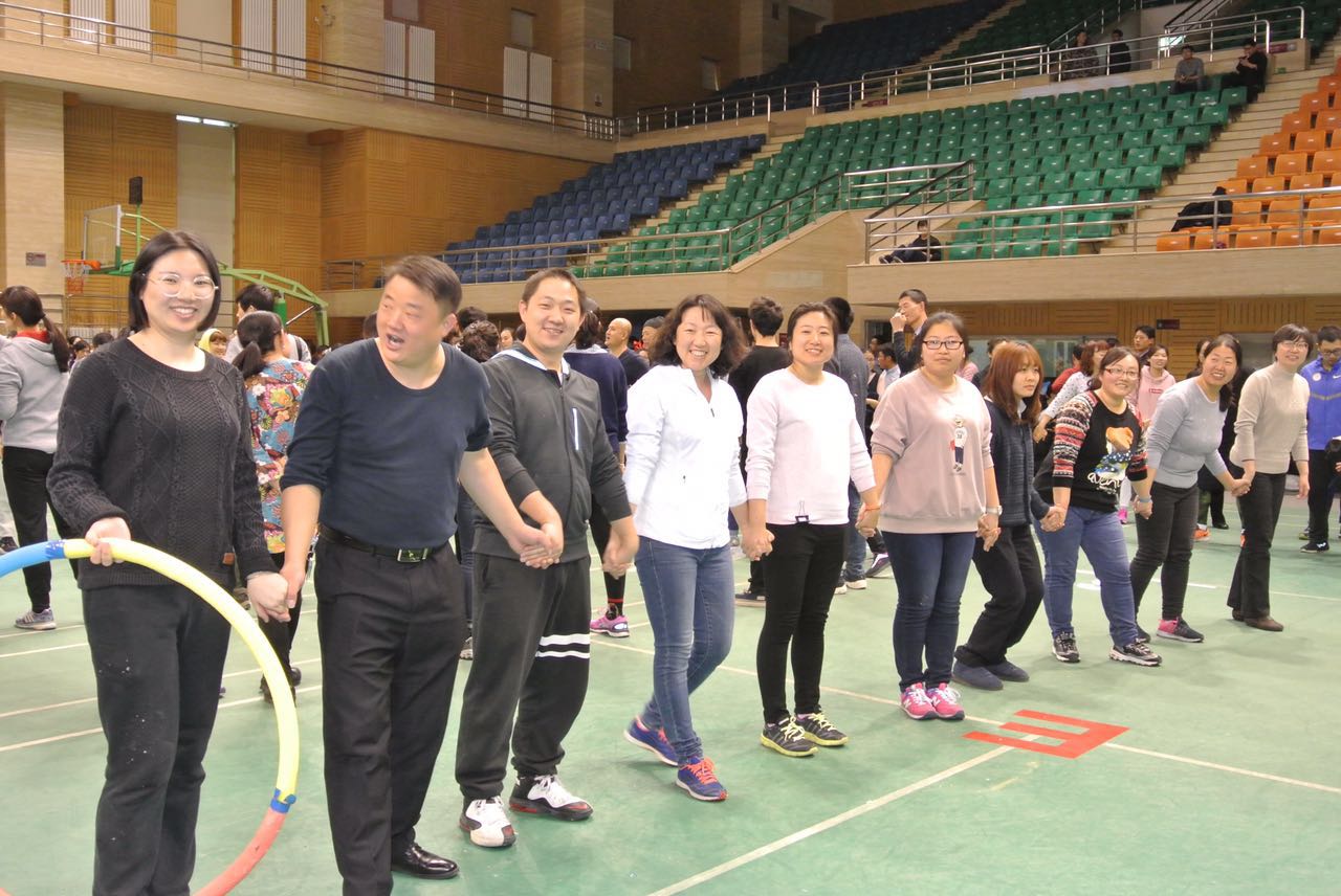 产业分会积极参加中国人民大学庆 “三八”国际妇女节教职工趣味运动会2.jpg